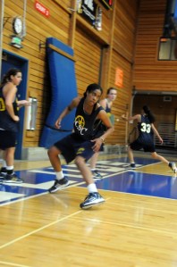 Women's Basketball Preseason Preview 2010 A new head coach encourages the Lady Slugs to put family and academics first and hopes this emphasis, rooted in responsibility and committment, will result in a winning season for the UCSC women’s basketball team. Photo by Alex Zamora.